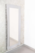 Specchio rettangolare con cornice bianca