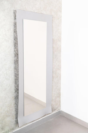 Specchio rettangolare con cornice bianca