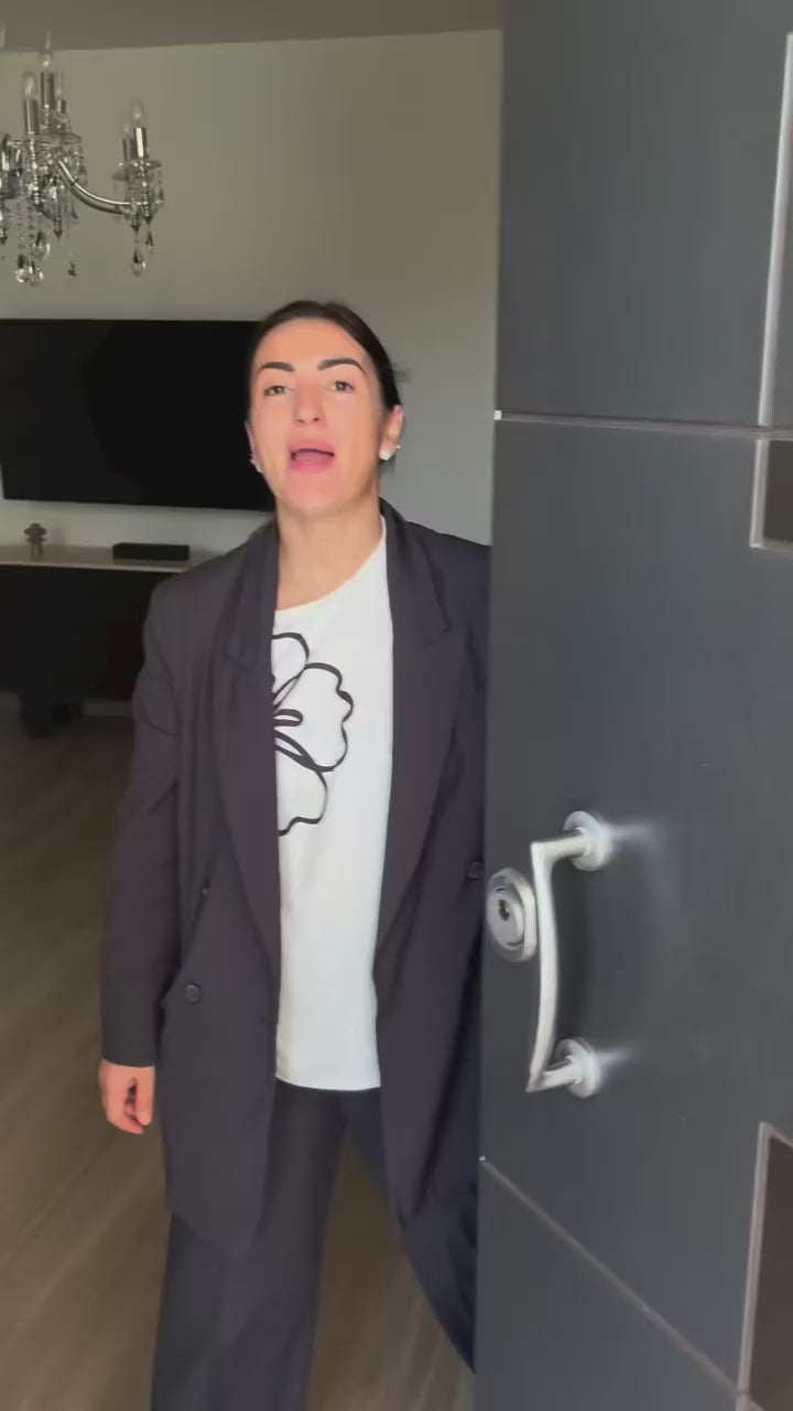 Carica il video: 