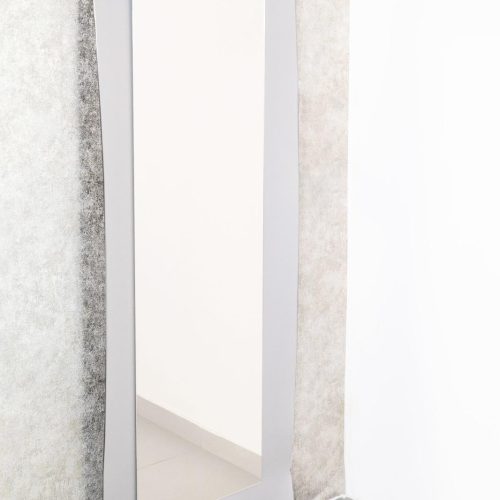 Specchio rettangolare con cornice bianca