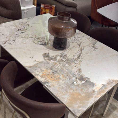 Tavolo Felix allungabile in pietra elegante 140cm x 76h